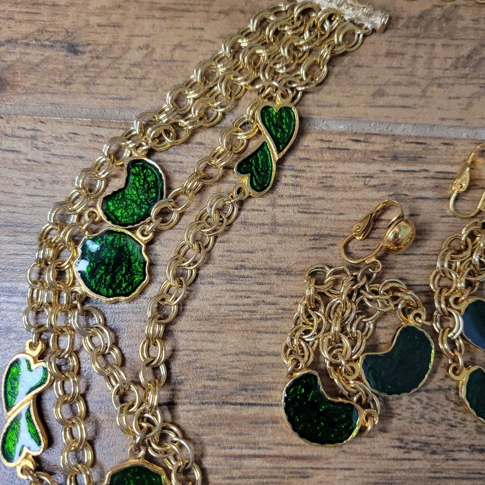 vintage green and gold necklace with matching earrings set